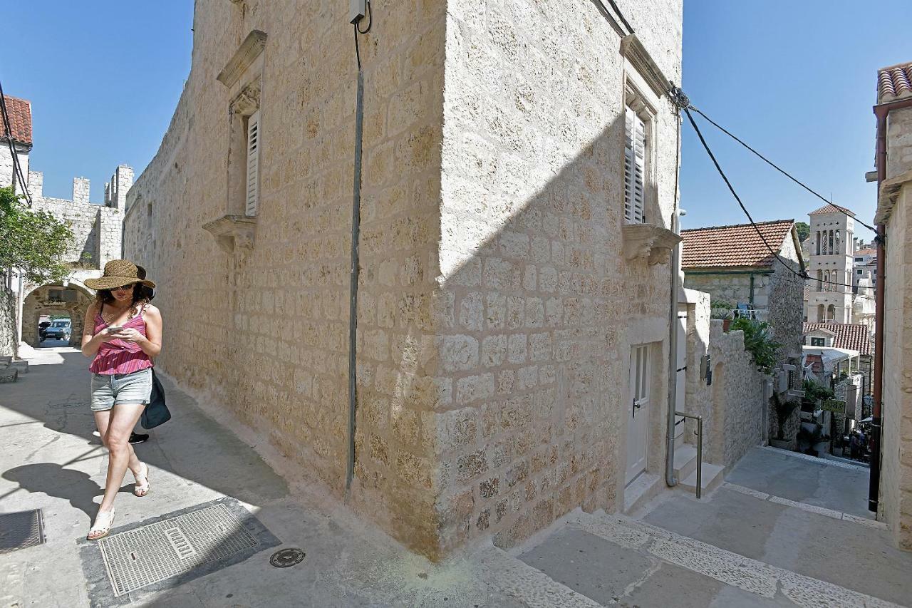 Pupi's Heritage Apartment Hvar Town